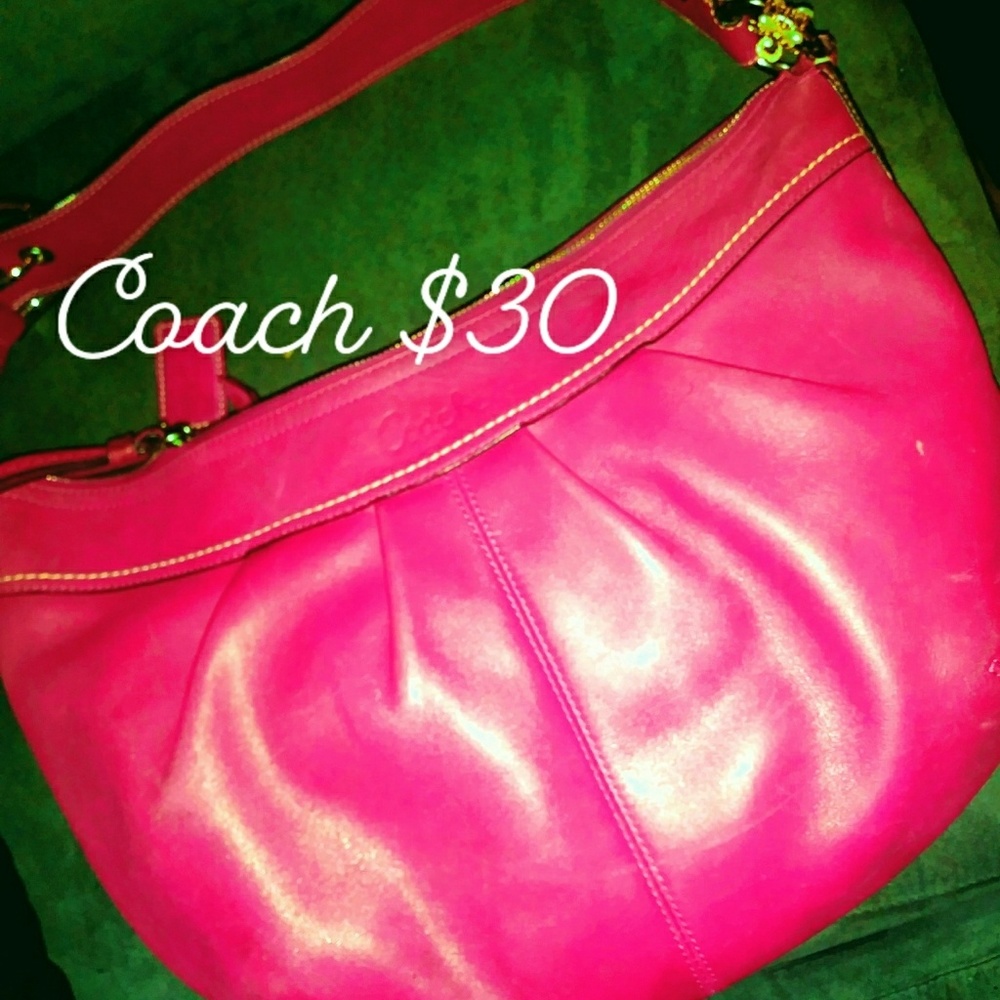 Purses/Handbags - Picture 5 of 8